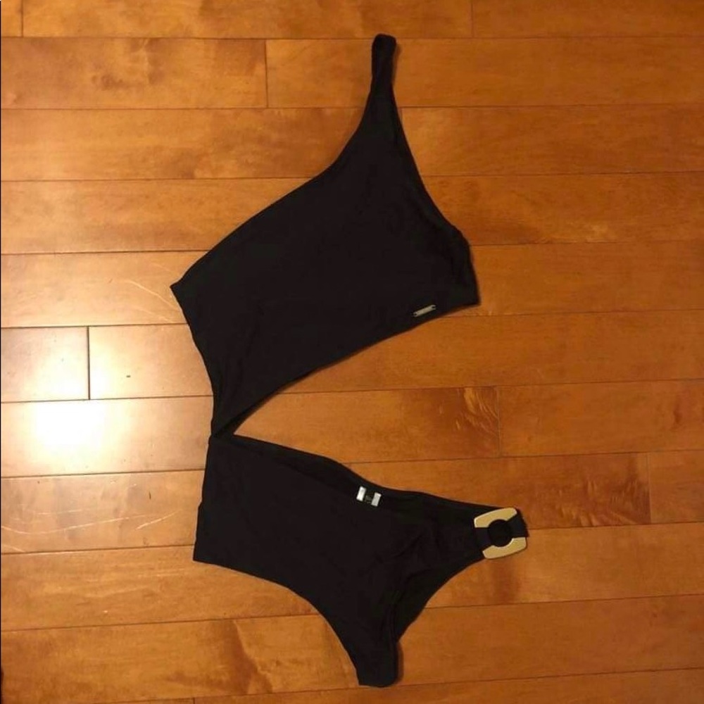 Bathing suit
